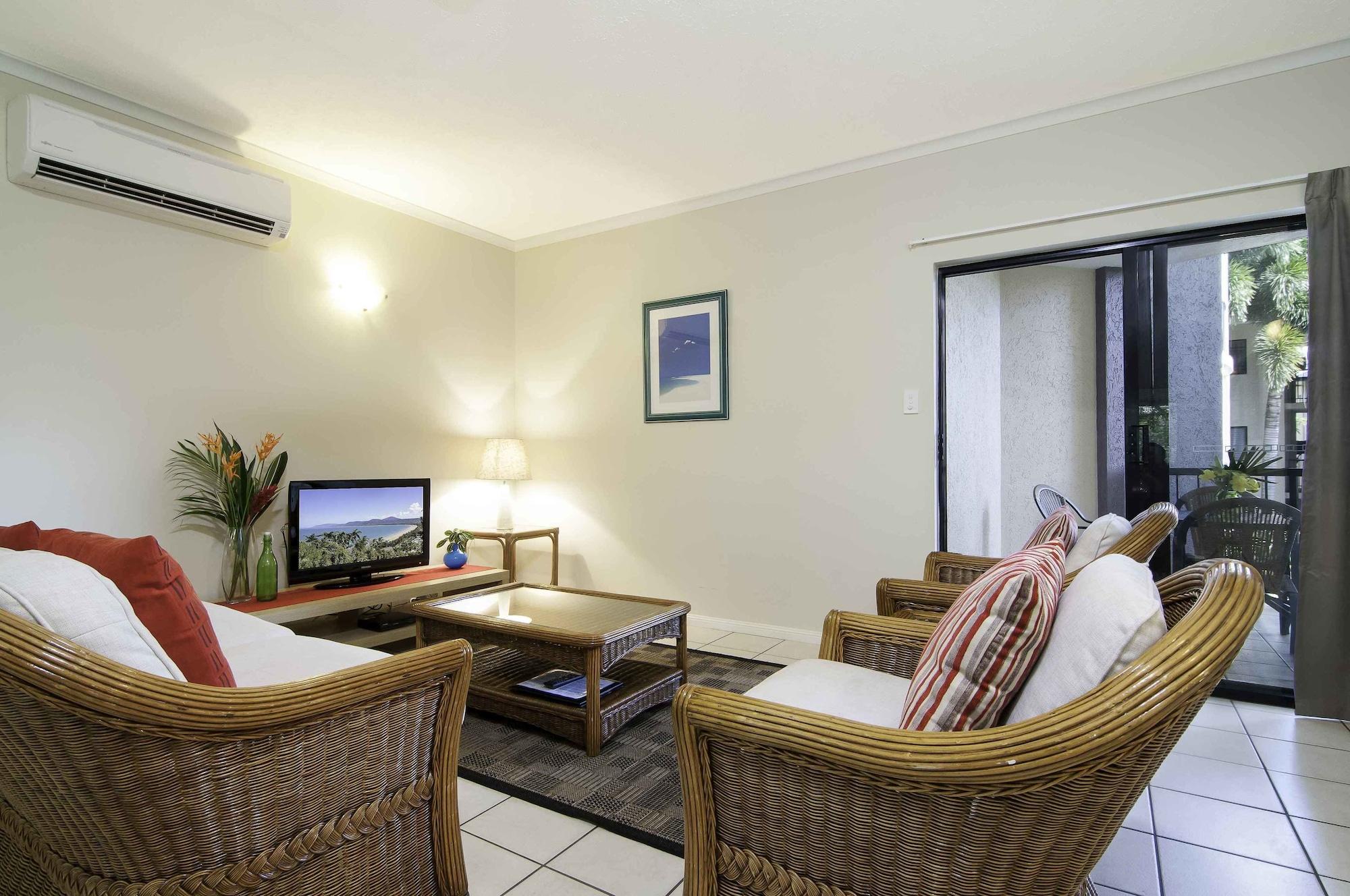 Aparthotel Bay 4*
