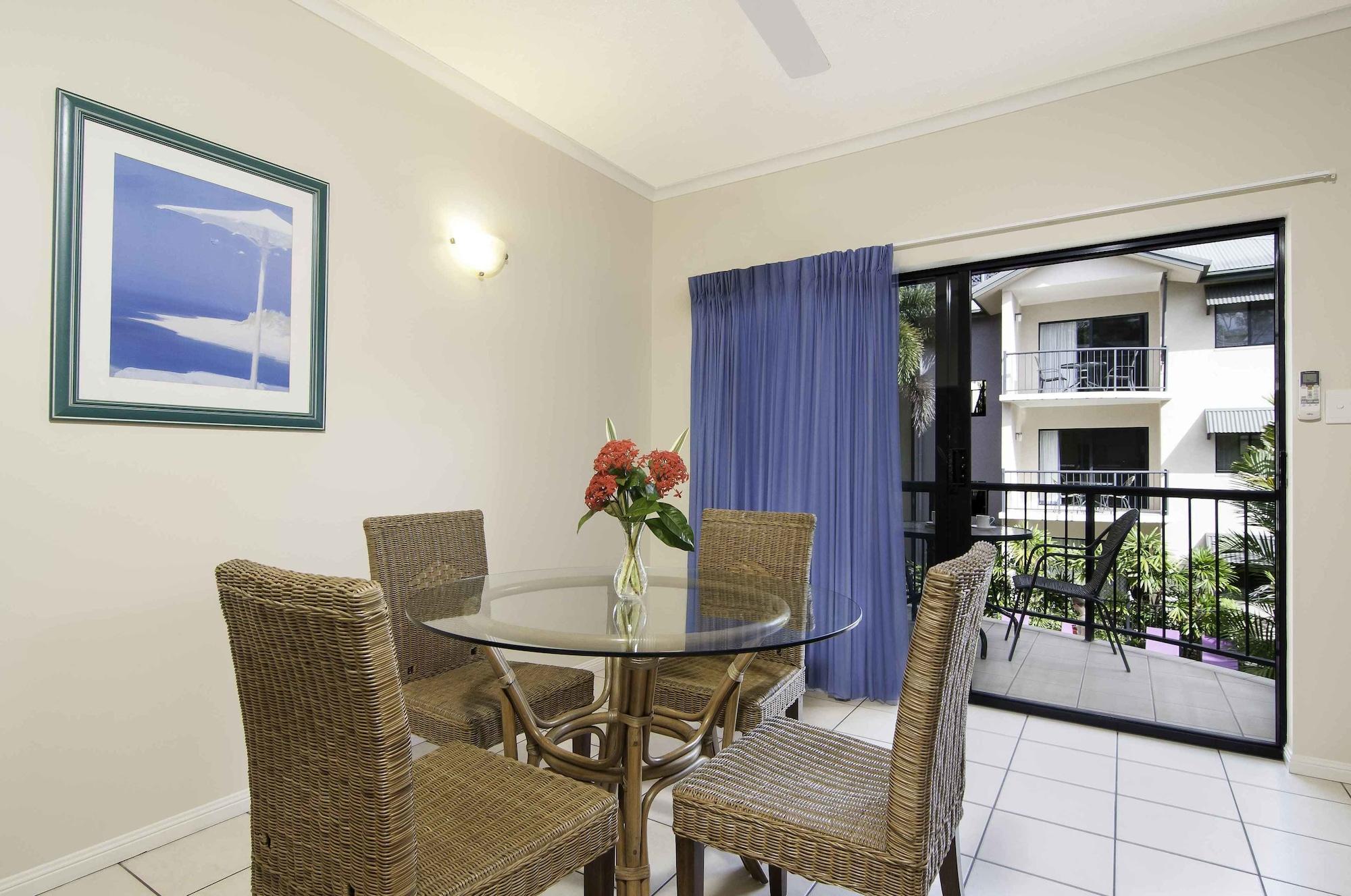 Bay 4* Port Douglas