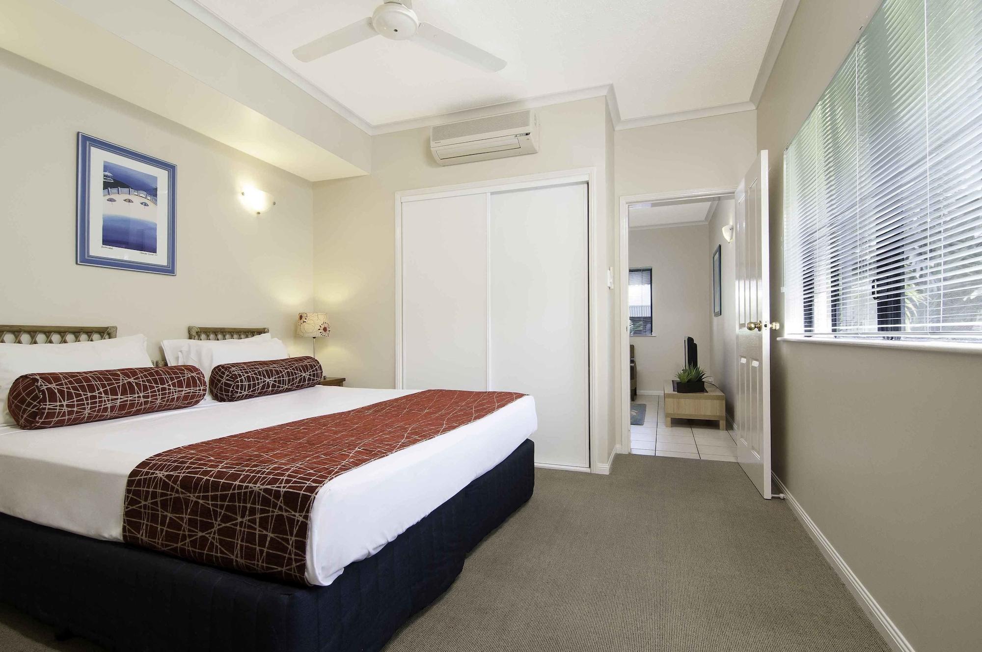 Aparthotel Bay