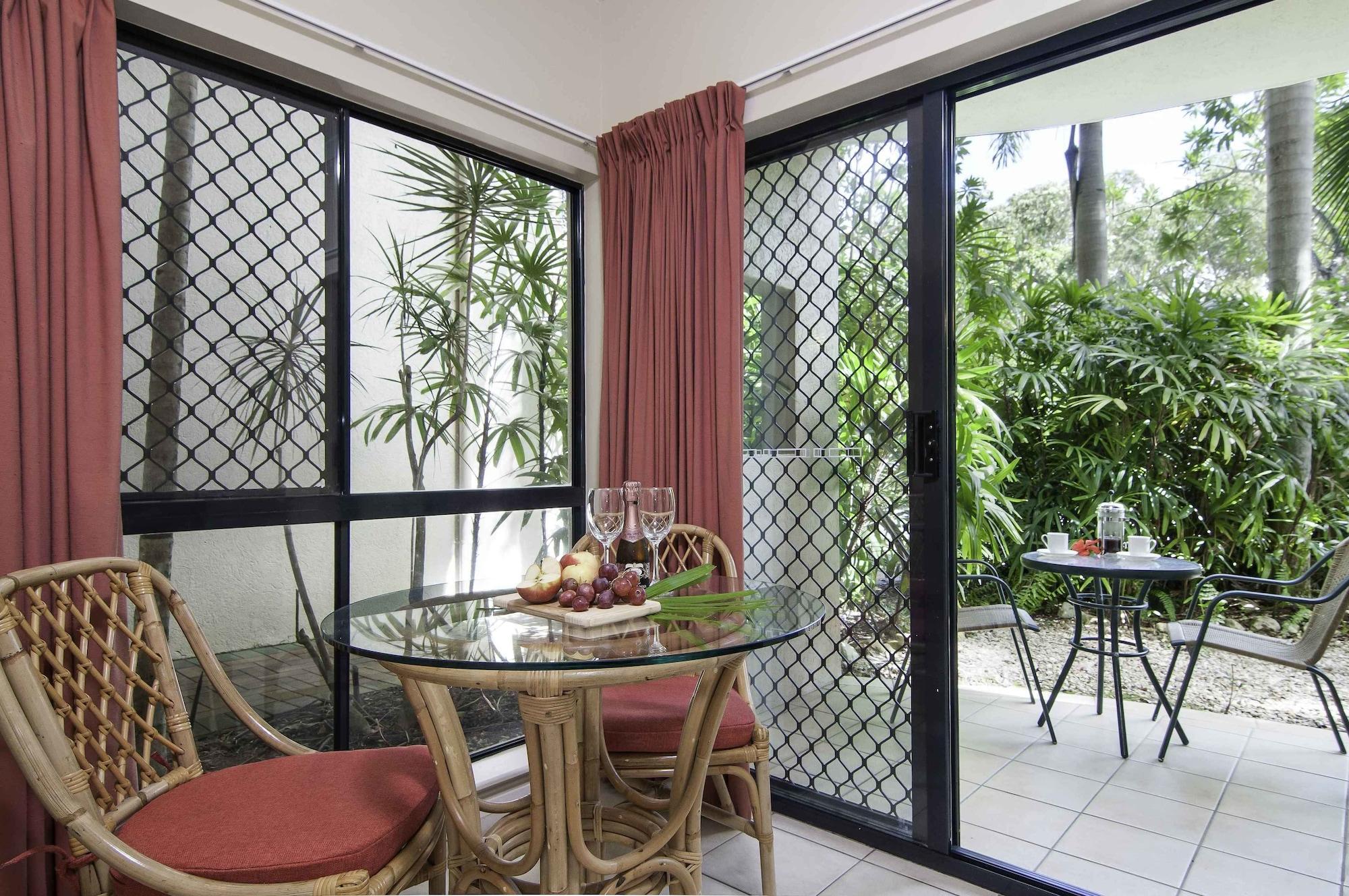 Bay 4* Port Douglas