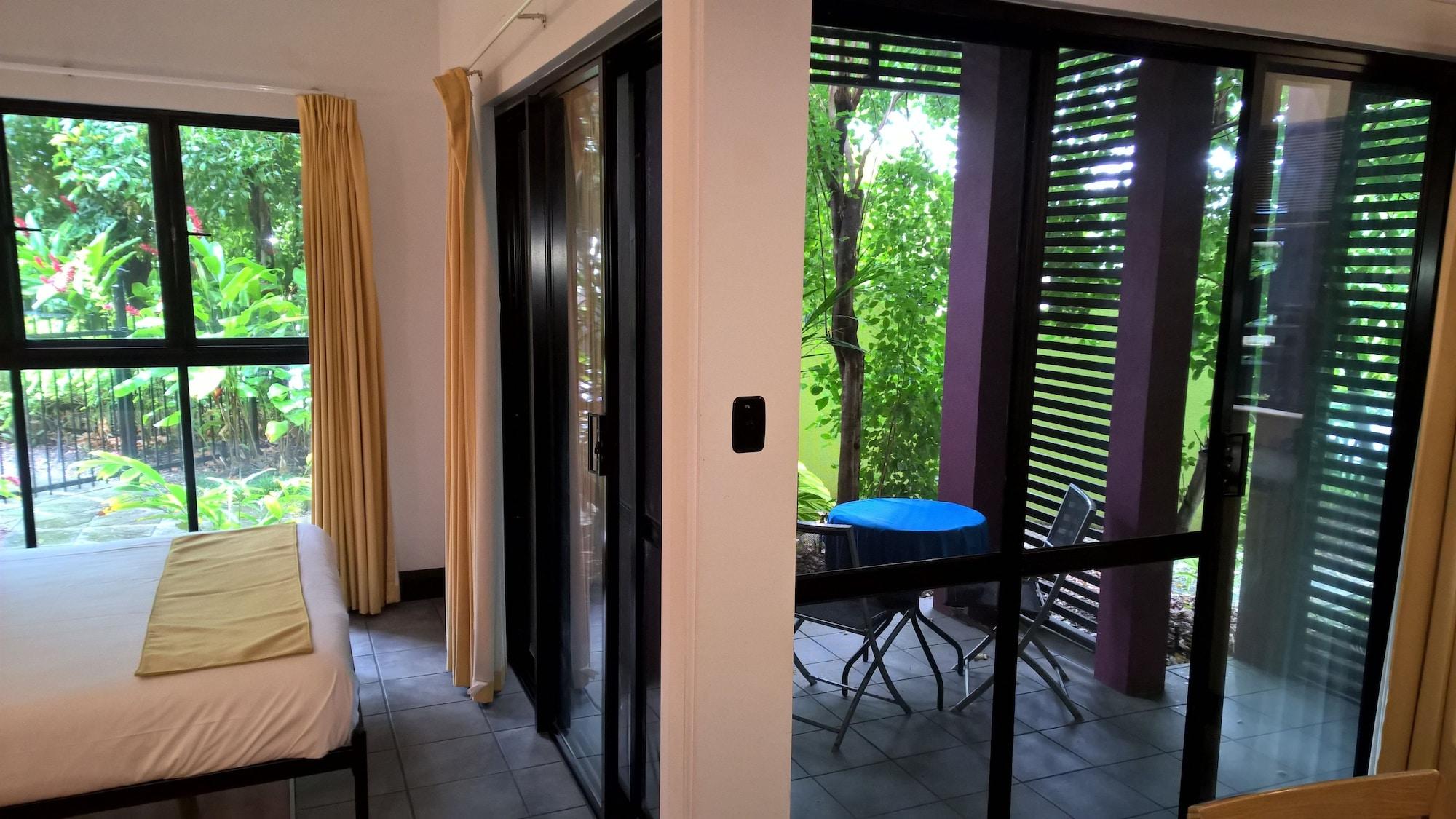 Dreamcatcher Beach-side Aparthotel 4*