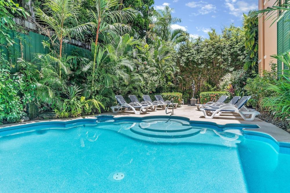 Aparthotel Martinique On Macrossan Port Douglas
