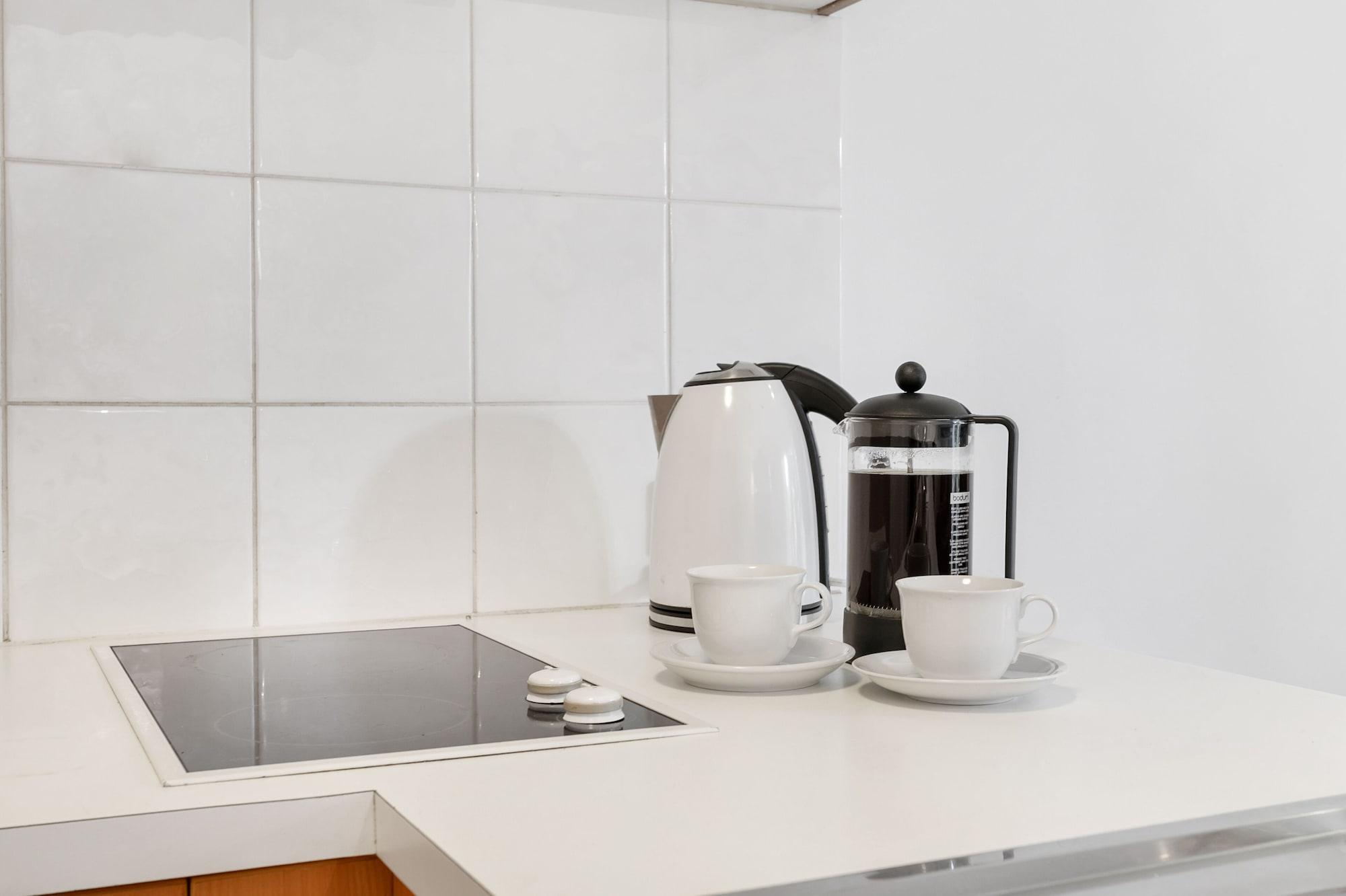 - Adults Only Oasis 4*