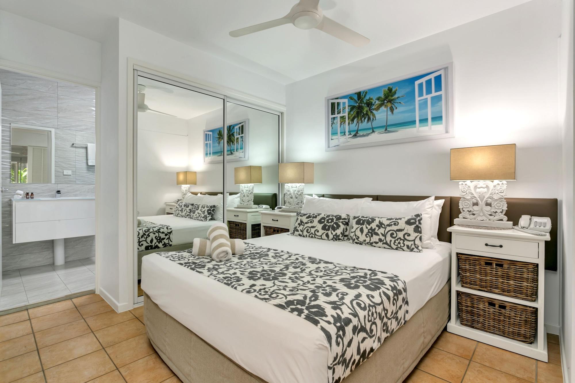 - Adults Only Oasis Aparthotel Port Douglas