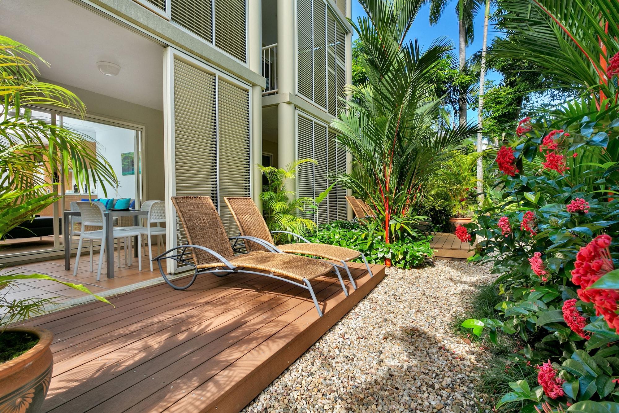 - Adults Only Oasis Aparthotel