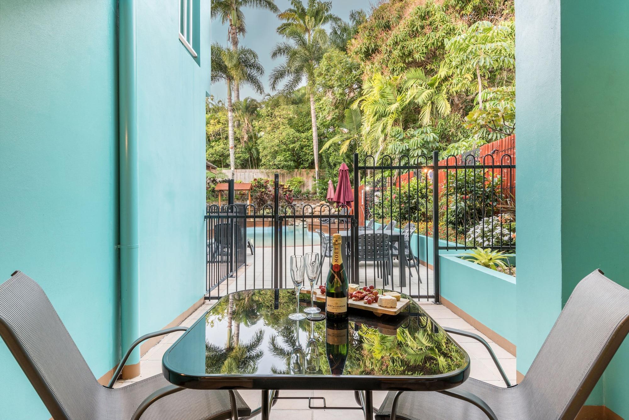 Le Cher Du Monde Adults Only Aparthotel