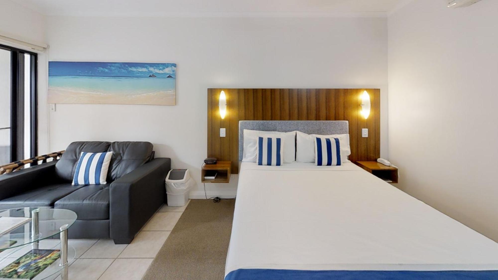 Silkari The Pavilions Aparthotel 4*