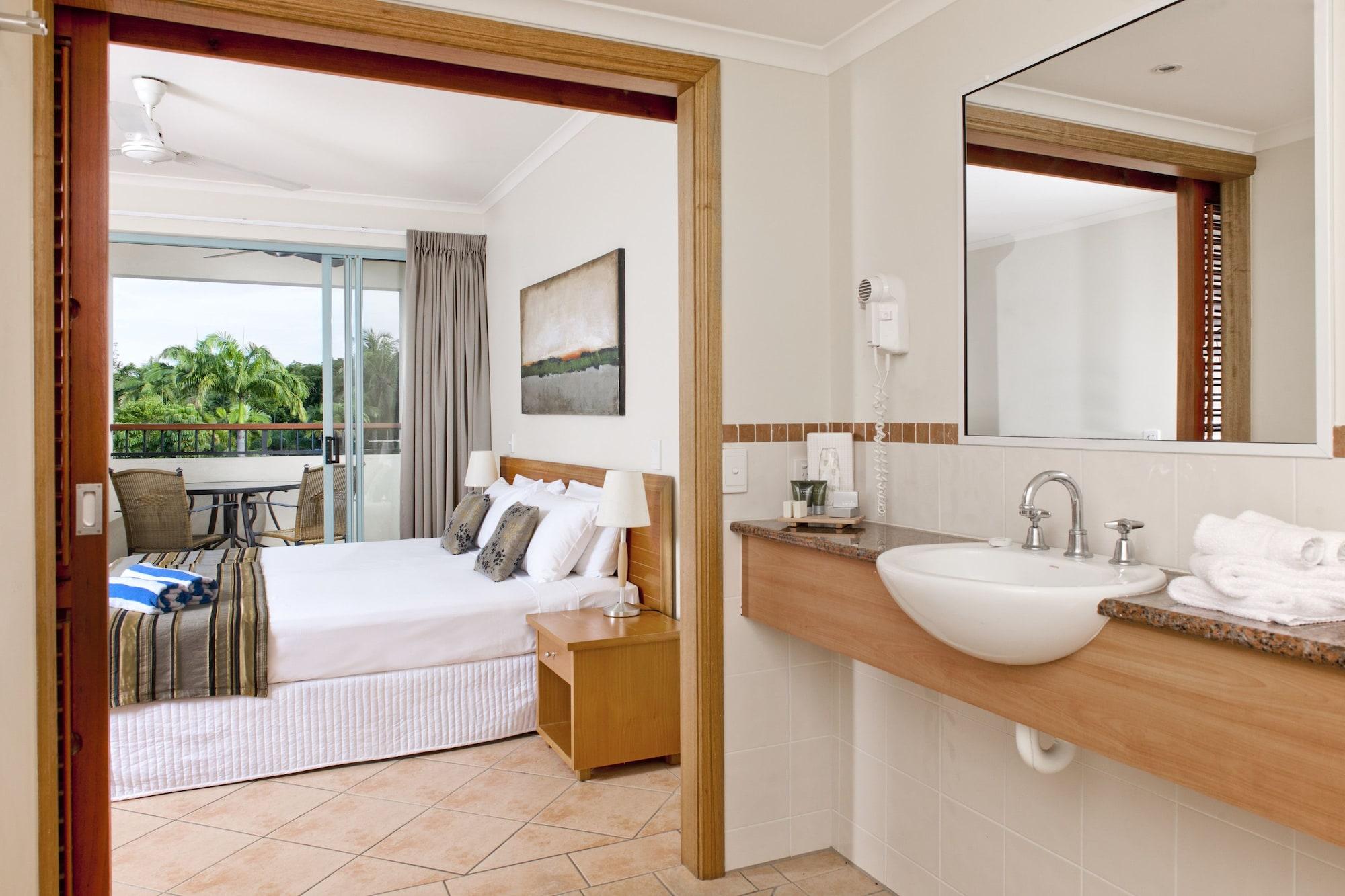 Mantra In The Village Hotel 4*