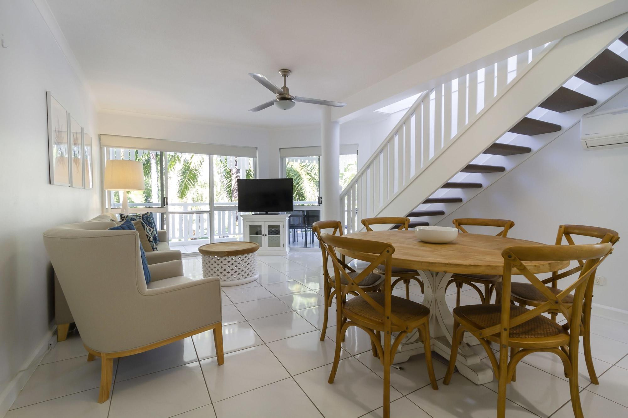 Aparthotel The White House 4*