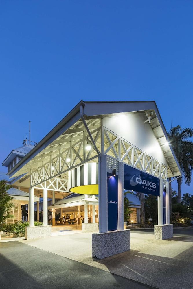 Oaks Resort 4*