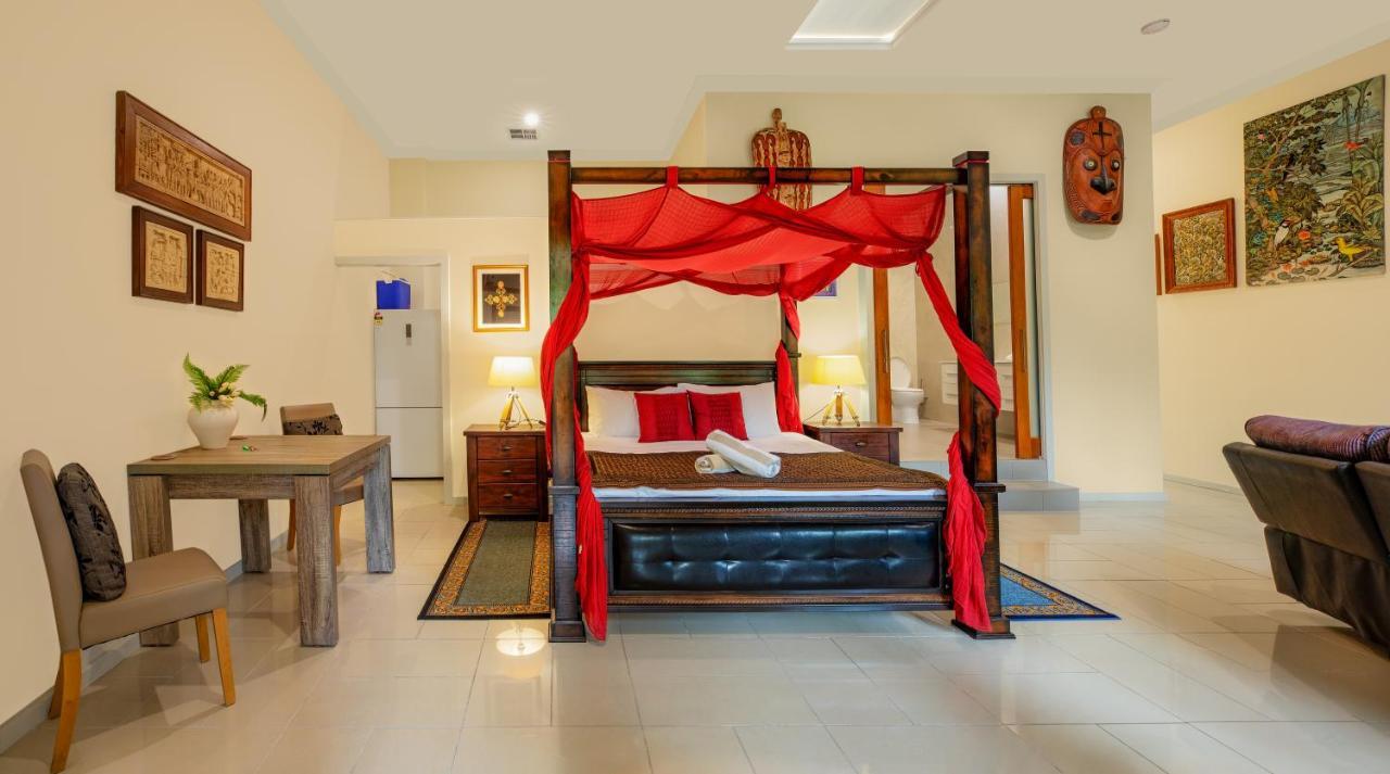 Luxury 65 Sq Mtrs And Bath