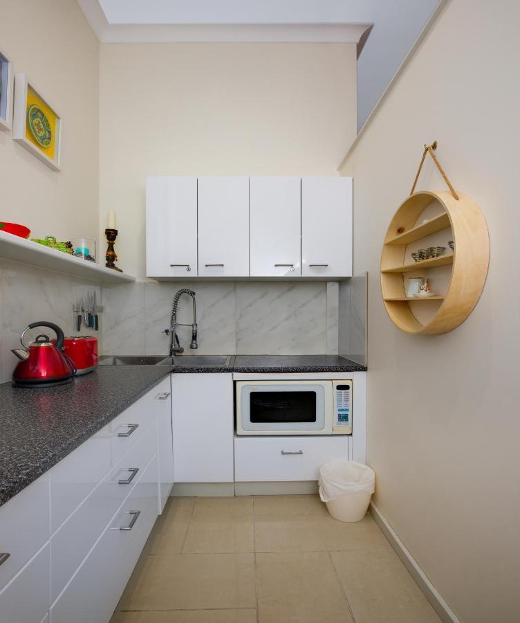 Luxury 65 Sq Mtrs And Bath Apartment *