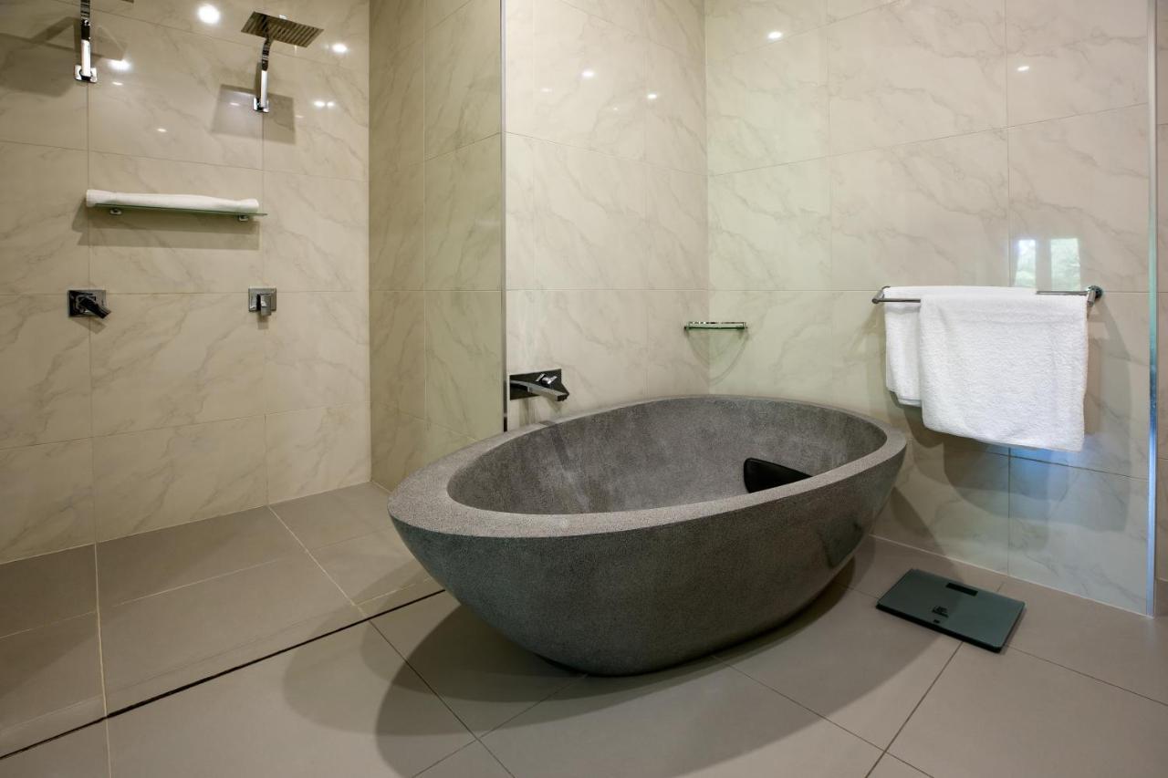 Apartment Luxury 65 Sq Mtrs And Bath Port Douglas