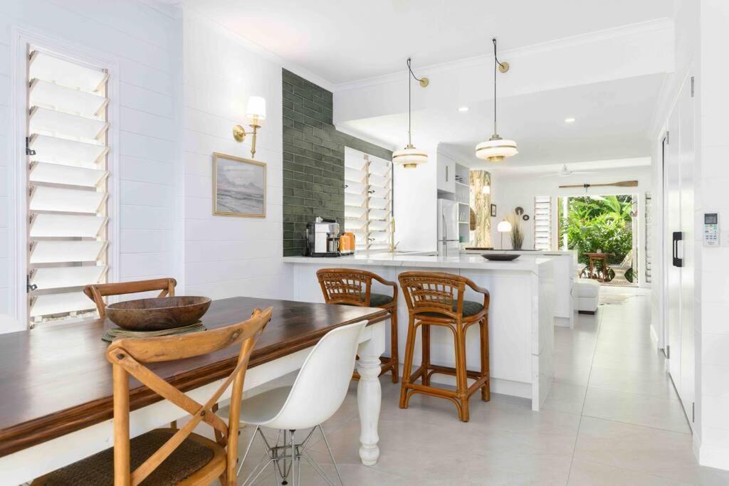 Pandanus Place - With Bicycles Holiday home *