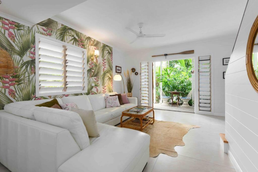 Pandanus Place - With Bicycles Holiday home *