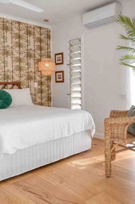 Pandanus Place - With Bicycles Holiday home *