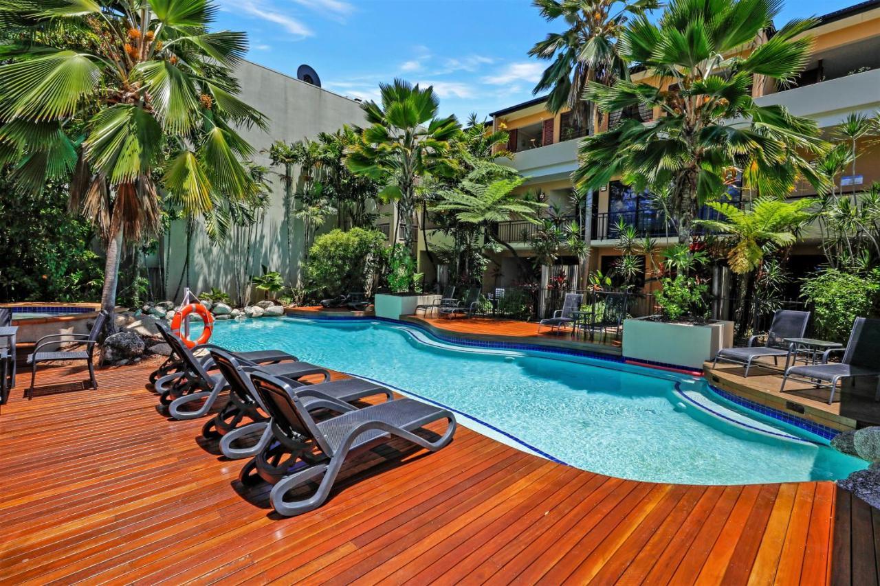 Apartment Boho Bliss In The Position In Town, King Bed, 2 Pools, Free Wifi And Undercover Parking