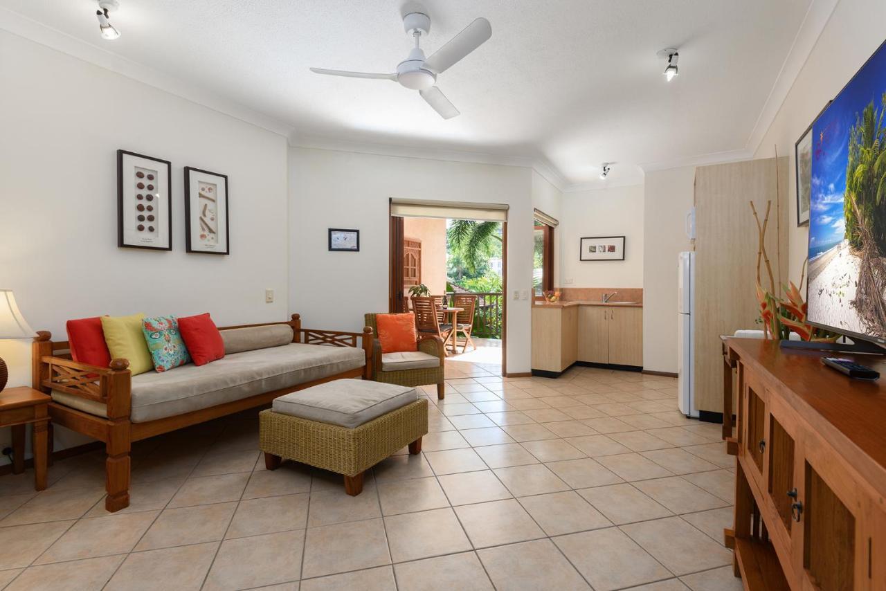 Poolside - Hibiscus 40b Apartment *