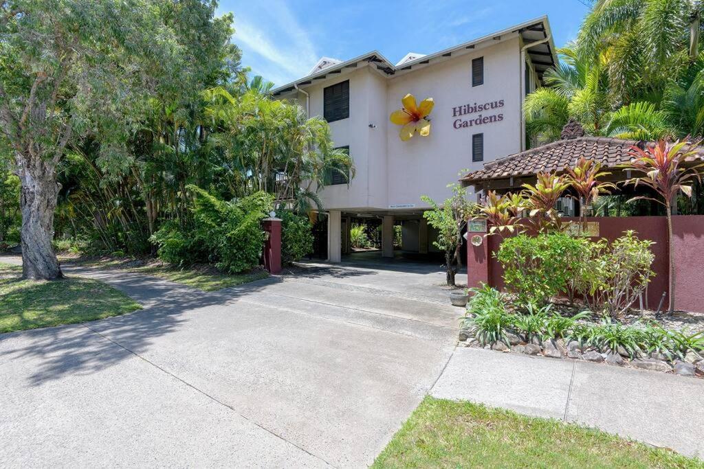 Poolside - Hibiscus 40a Apartment Port Douglas