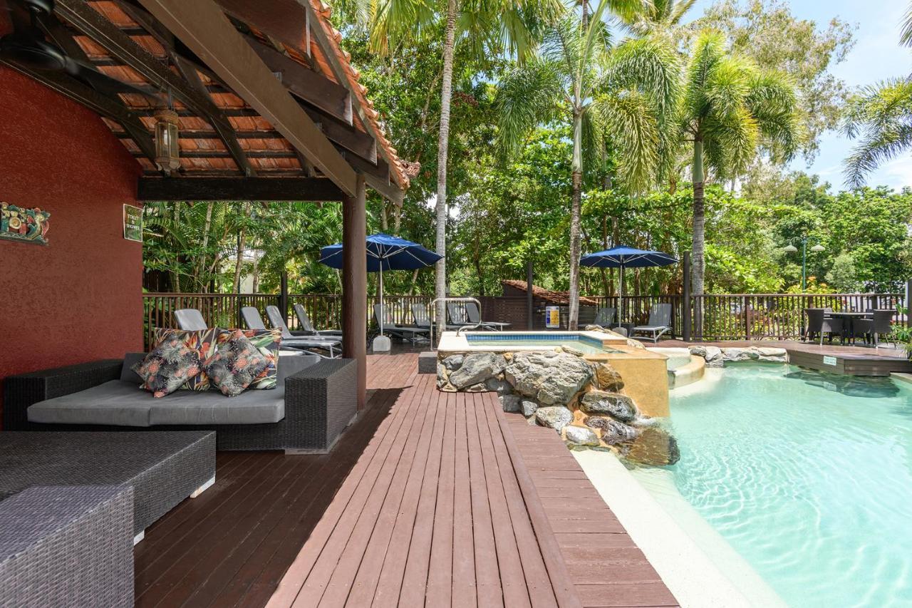 Poolside - Hibiscus 40b Apartment