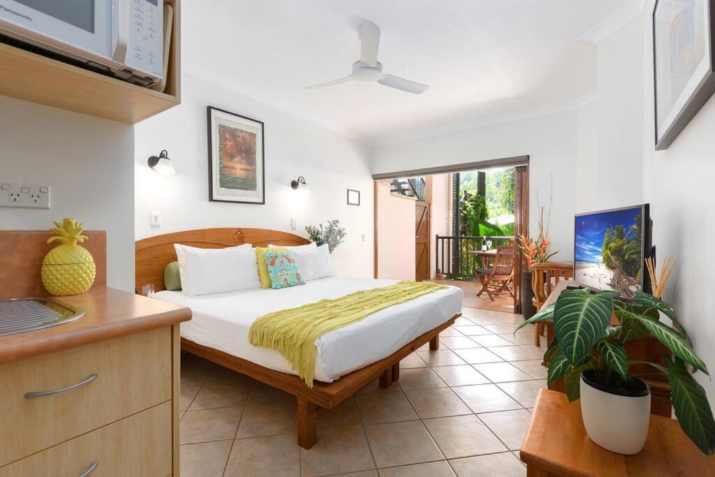 Apartment Poolside - Hibiscus 40a