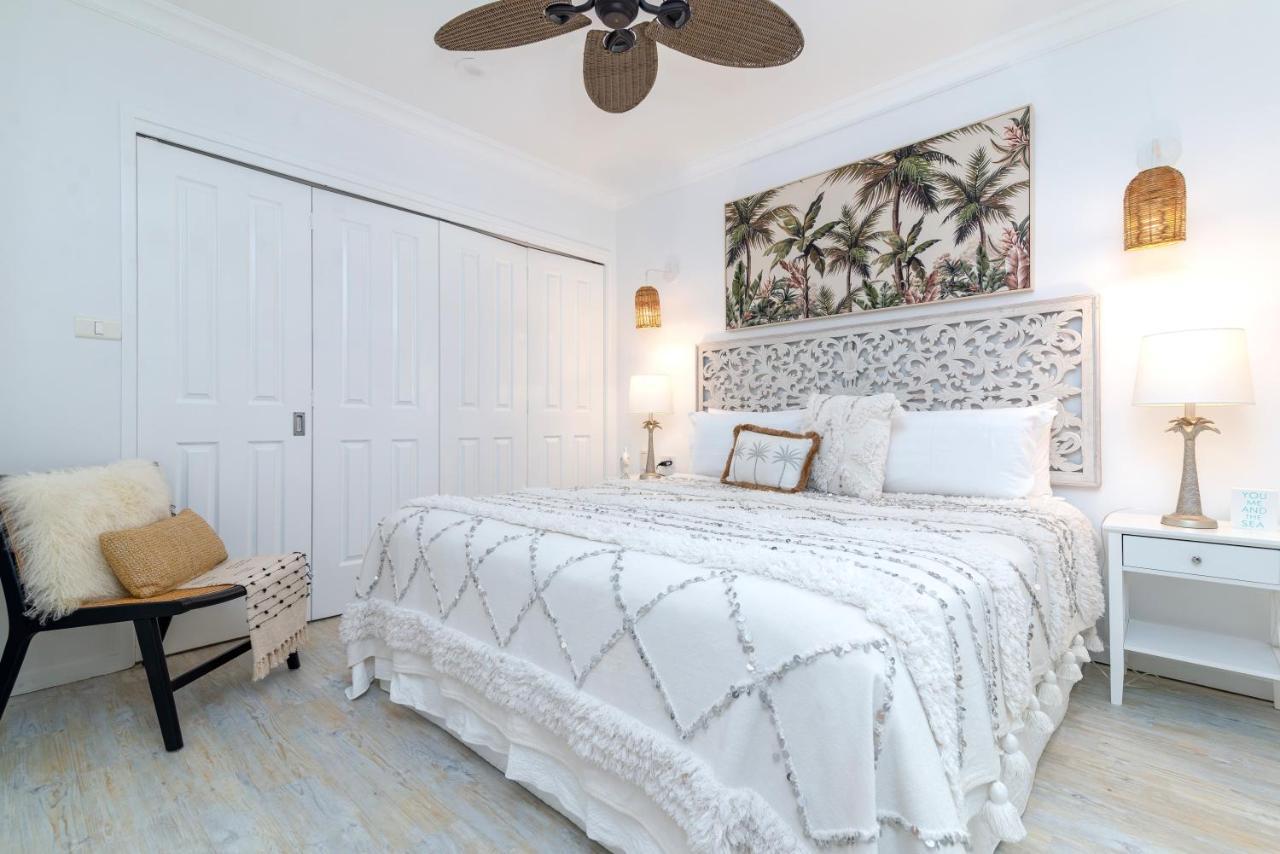 Boho Bliss In The Position In Town, King Bed, 2 Pools, Free Wifi And Undercover Parking *