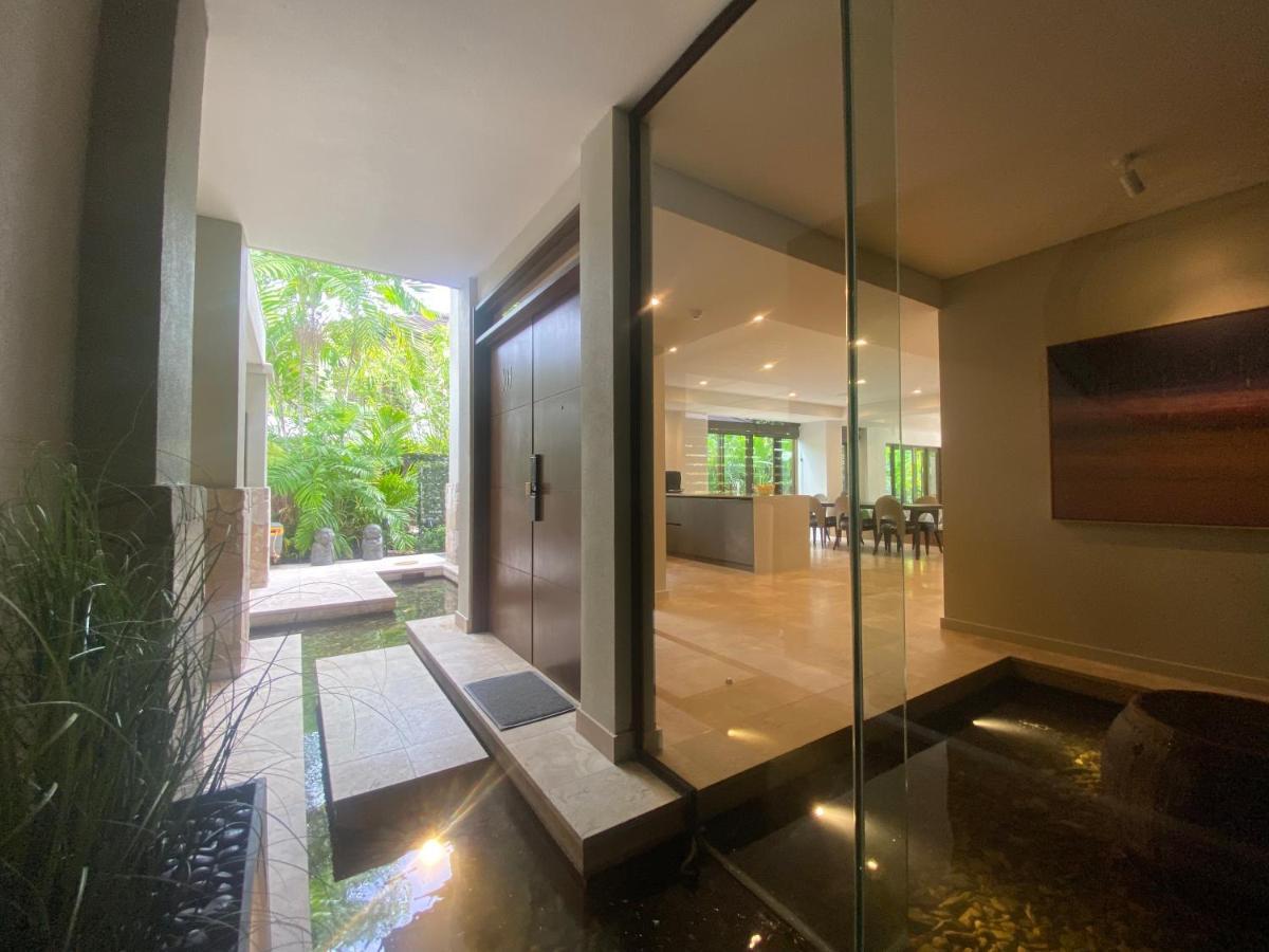 Aqua Beachfront Villa