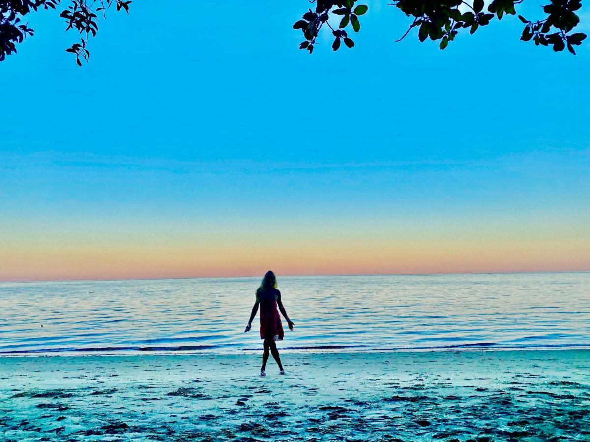 Aqua Beachfront * Port Douglas