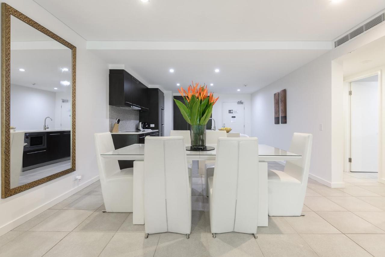 Private In Temple 5* Port Douglas