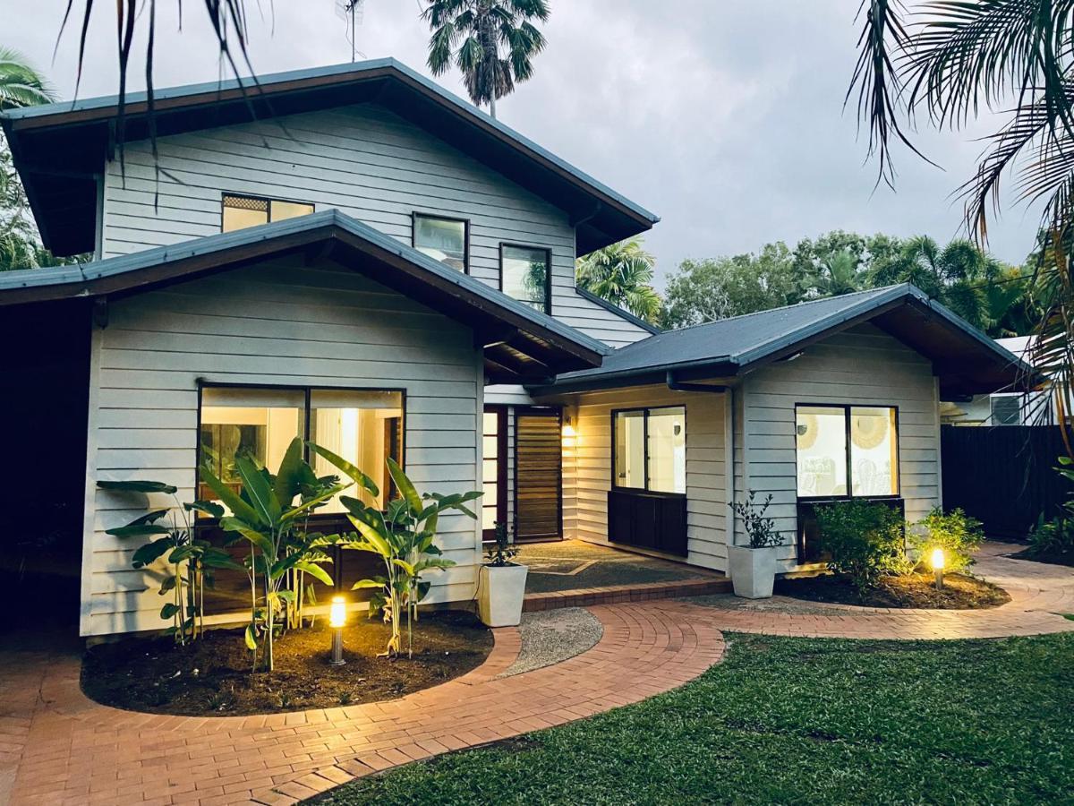 Coral - Tropical Oasis Footsteps To Four Mile Villa *