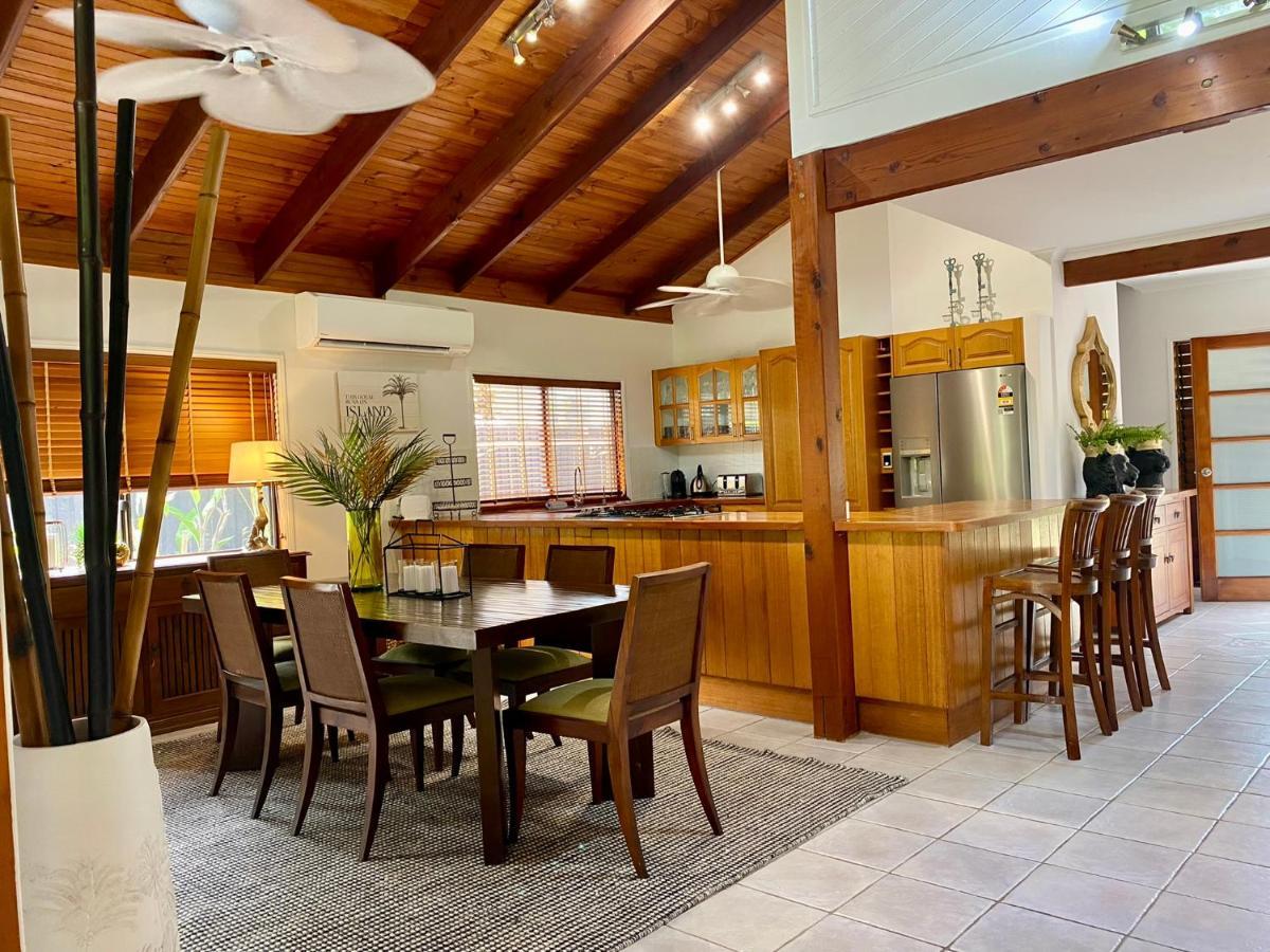 Coral - Tropical Oasis Footsteps To Four Mile Villa