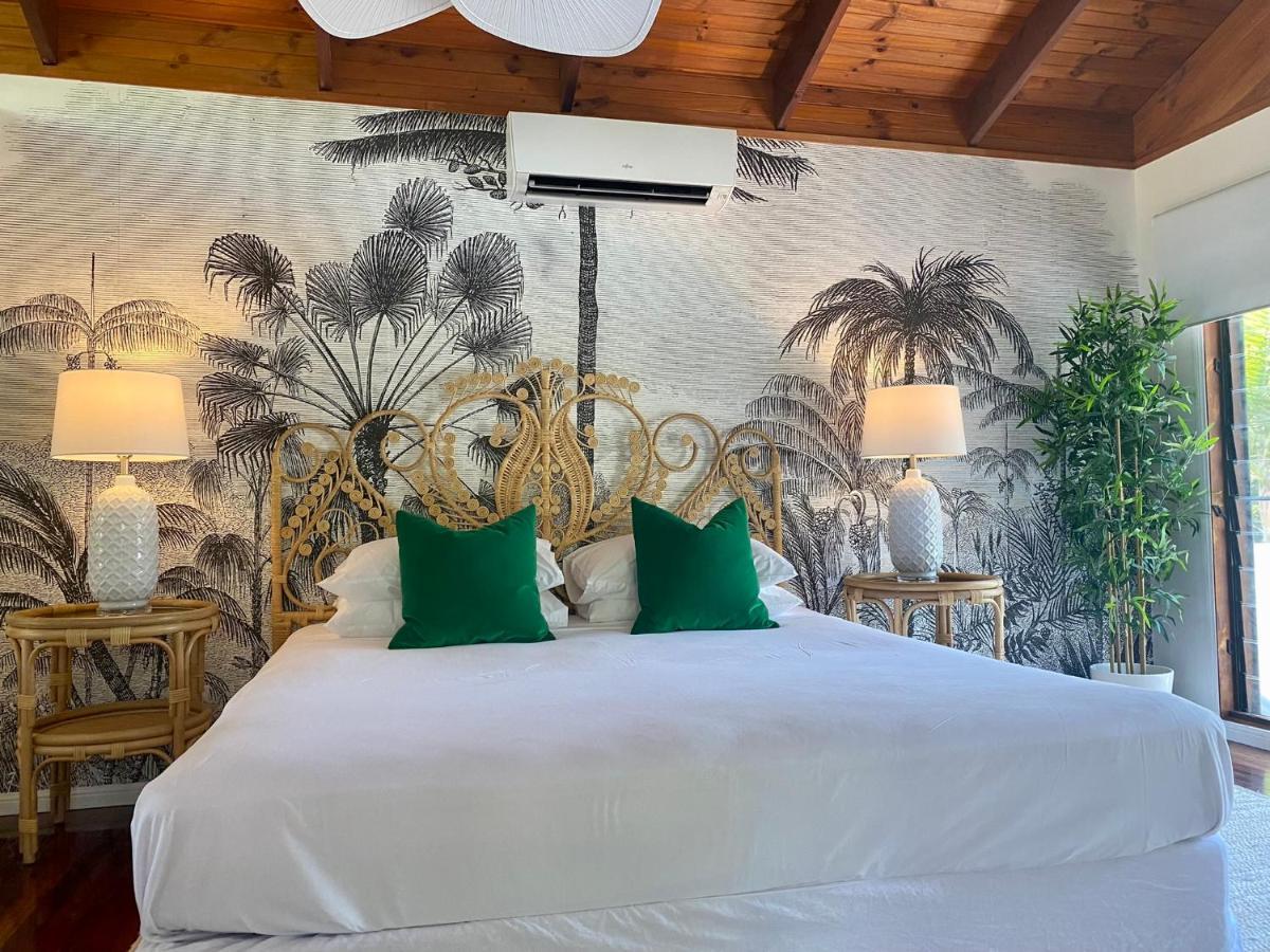Villa Coral - Tropical Oasis Footsteps To Four Mile