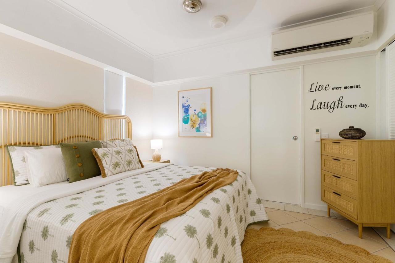 Oasis Luxe On Macrossan Street - Stylish