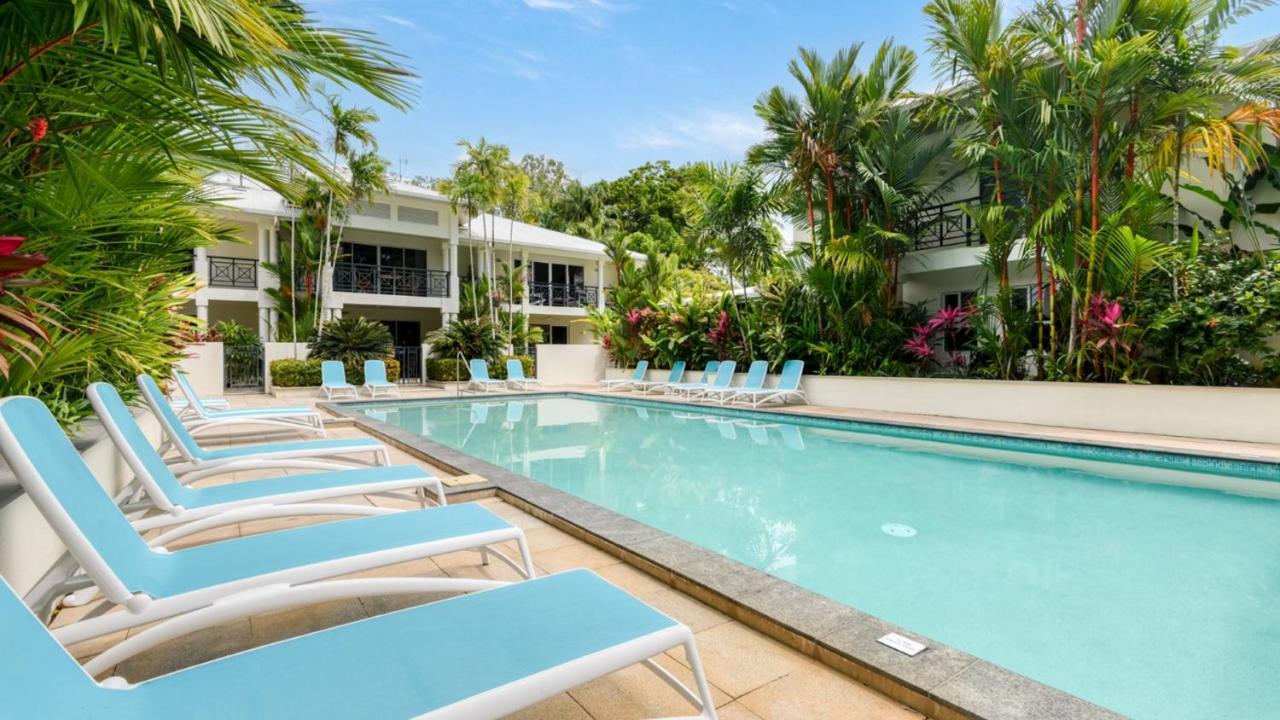 9 Plantation House
