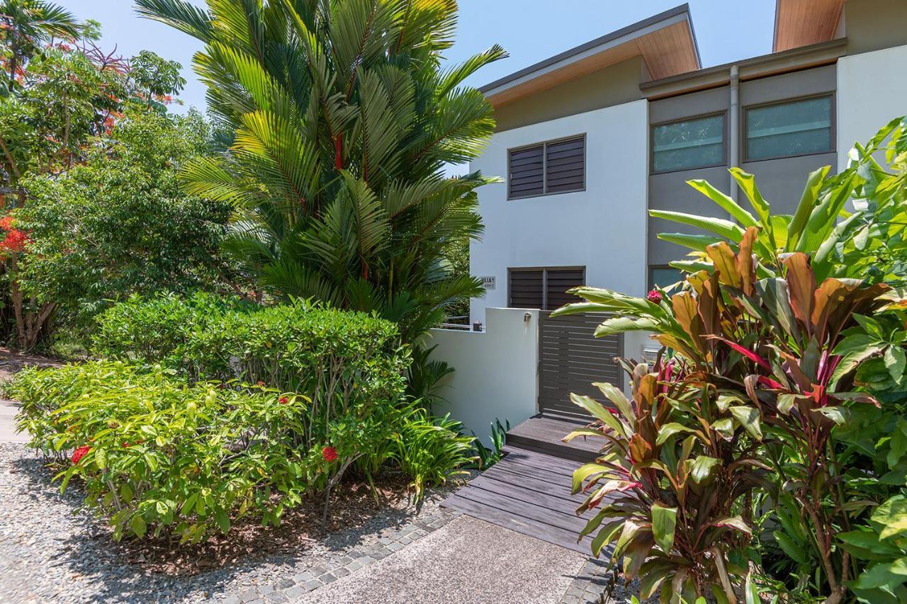 On The Hill - Spacious Tropical Panorama Villa Port Douglas