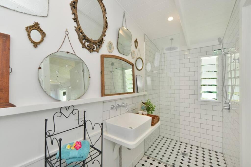 Jamaica House, Apartment