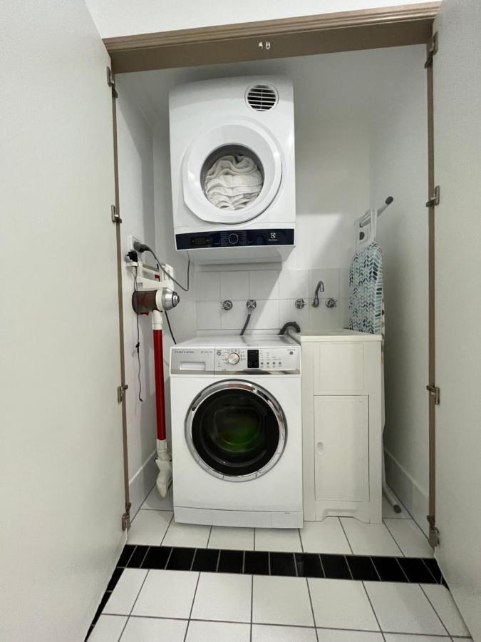 Regal 32 - Bath - Macrossan St Apartment