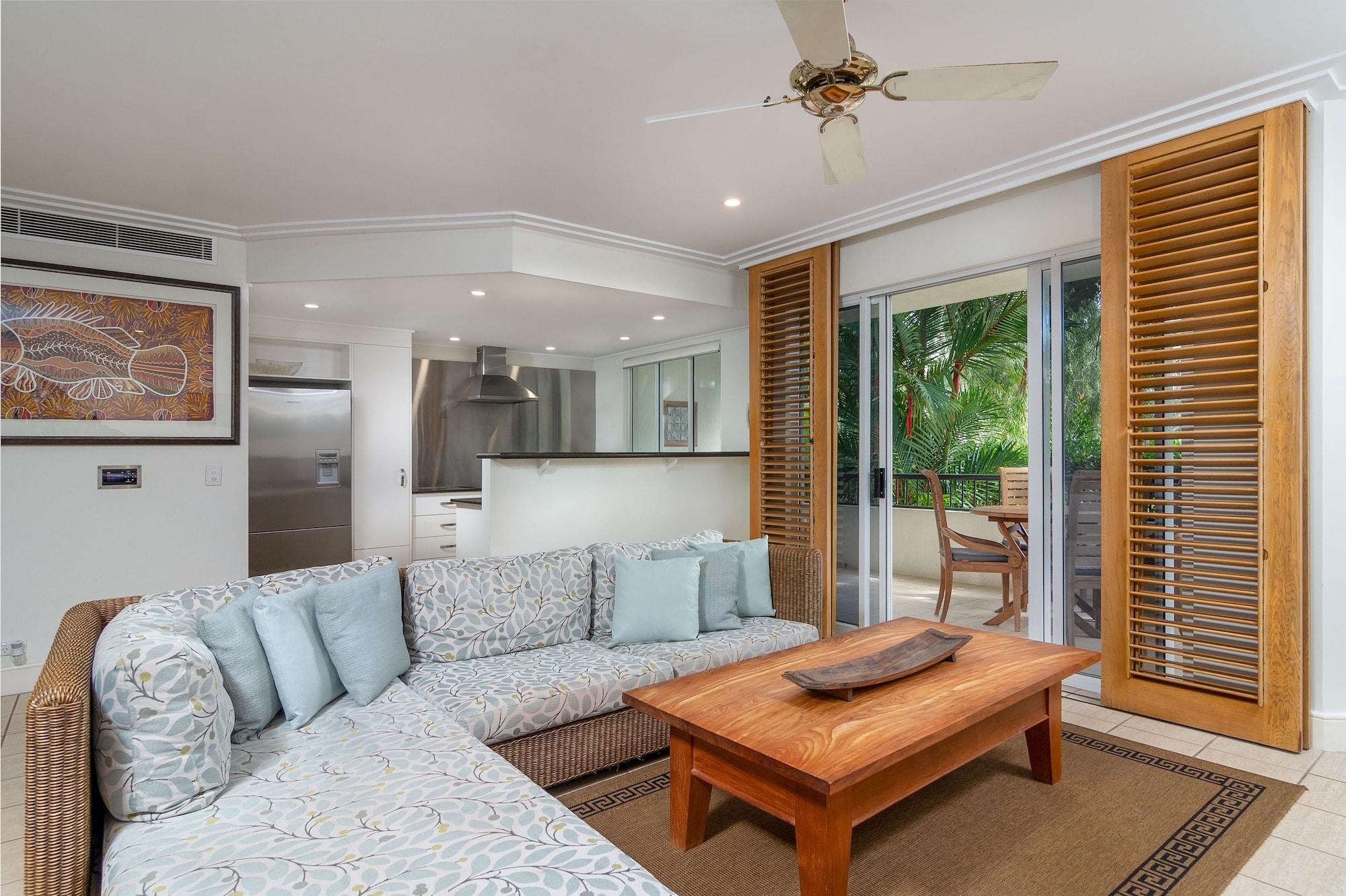 Mandalay Luxury Beachfront Aparthotel 5*