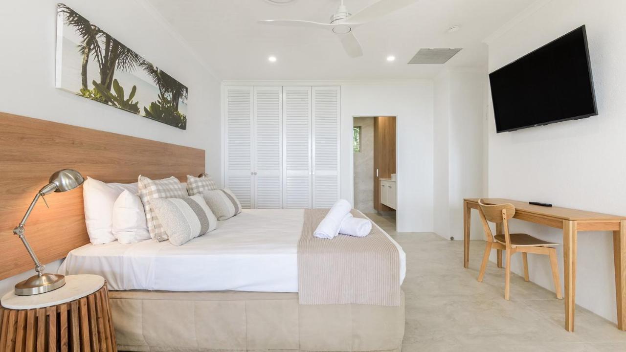 Island Point 6 *