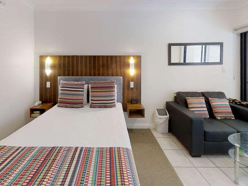 Silkari The Pavilions Hotel *