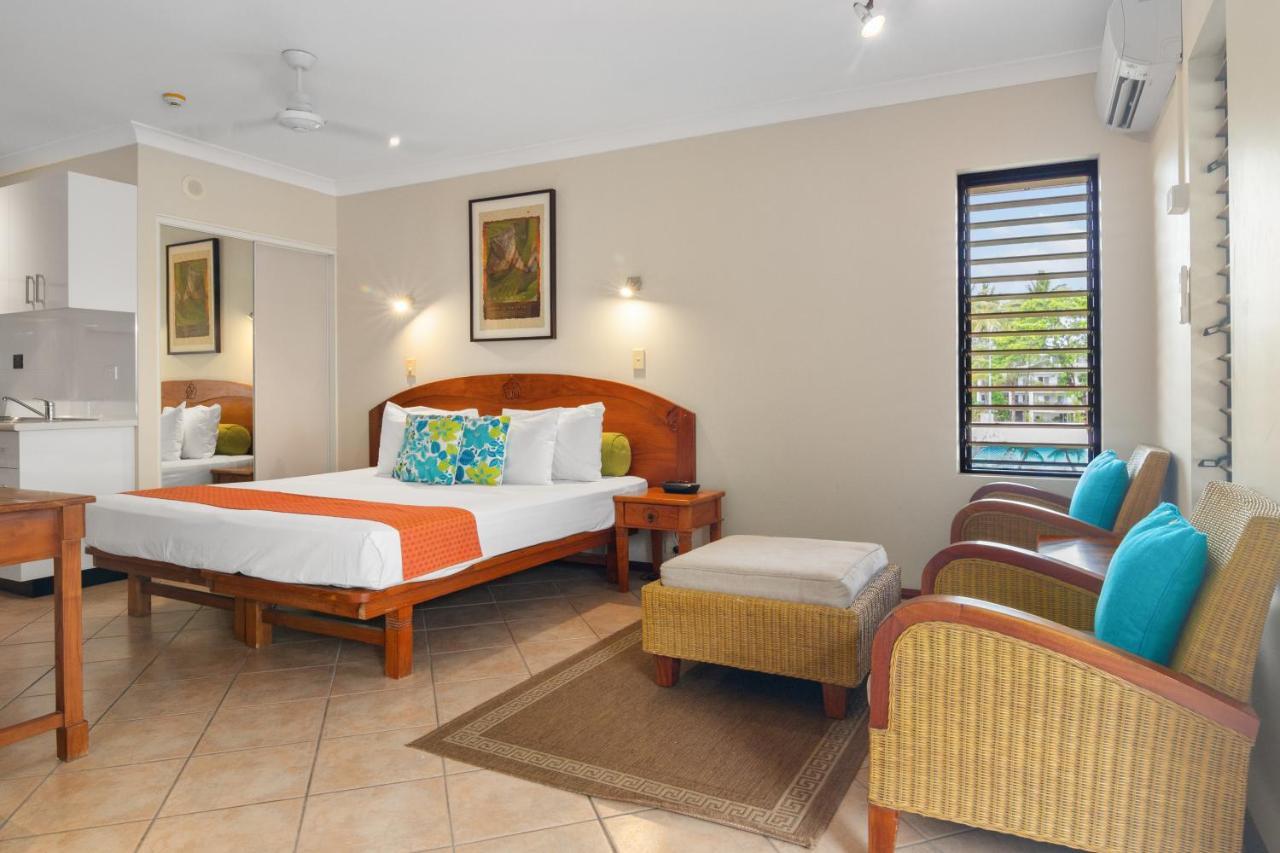 Apartment Hibiscus 52 - Fabulous Location 3 Minutes Walk To And Macrossan St