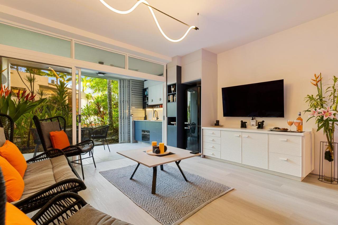 Apartment Chic In The Heart Of Town