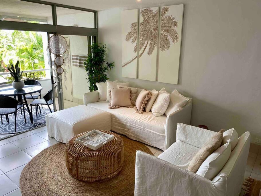 Wanderlust - Little Slice Of Heaven On Macrossan Str Apartment