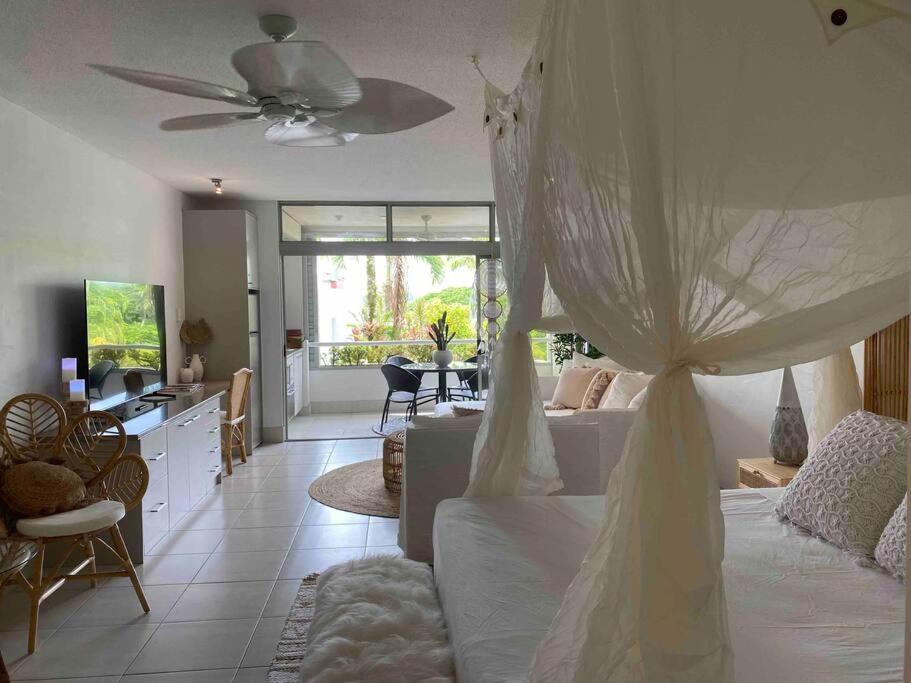 Apartment Wanderlust - Little Slice Of Heaven On Macrossan Str *