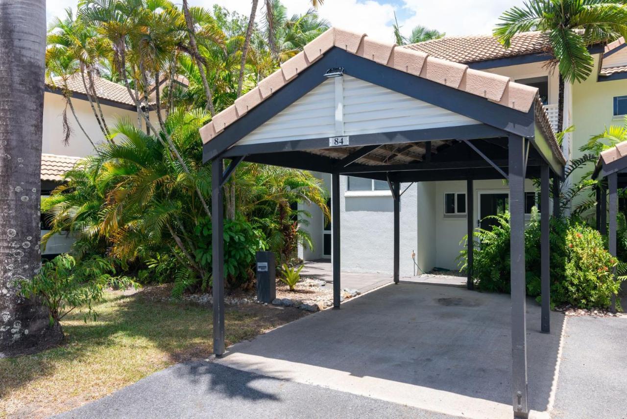 84 Reef * Port Douglas