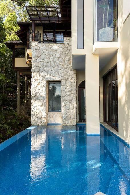 44 Island Point Road At By Hiha Port Douglas