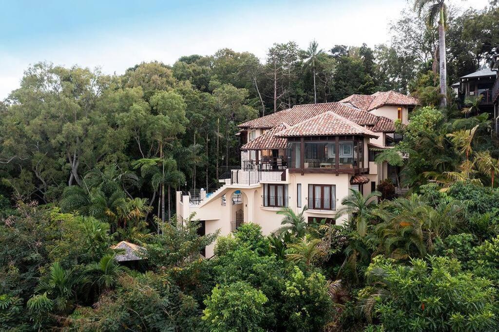 Holiday home 44 Island Point Road At By Hiha