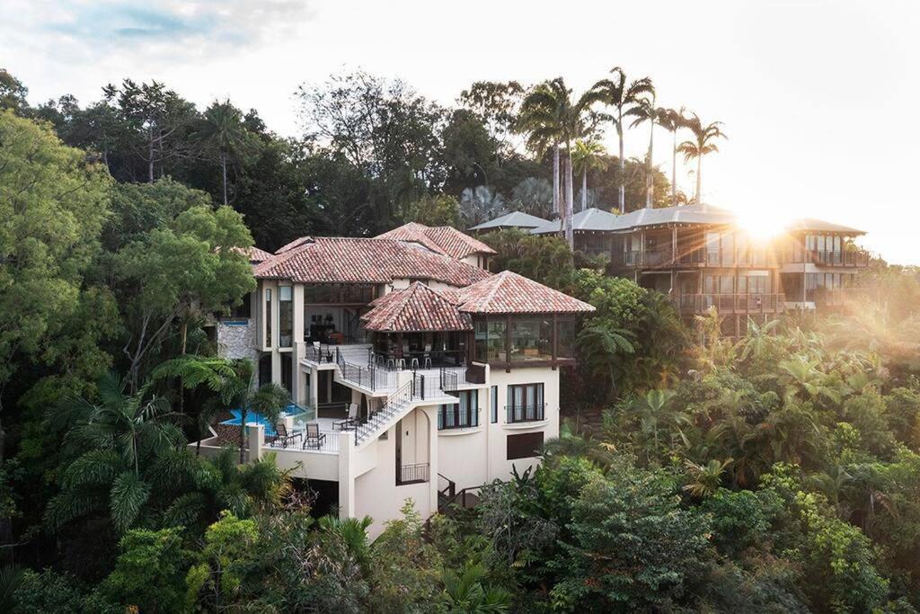 44 Island Point Road At By Hiha Port Douglas