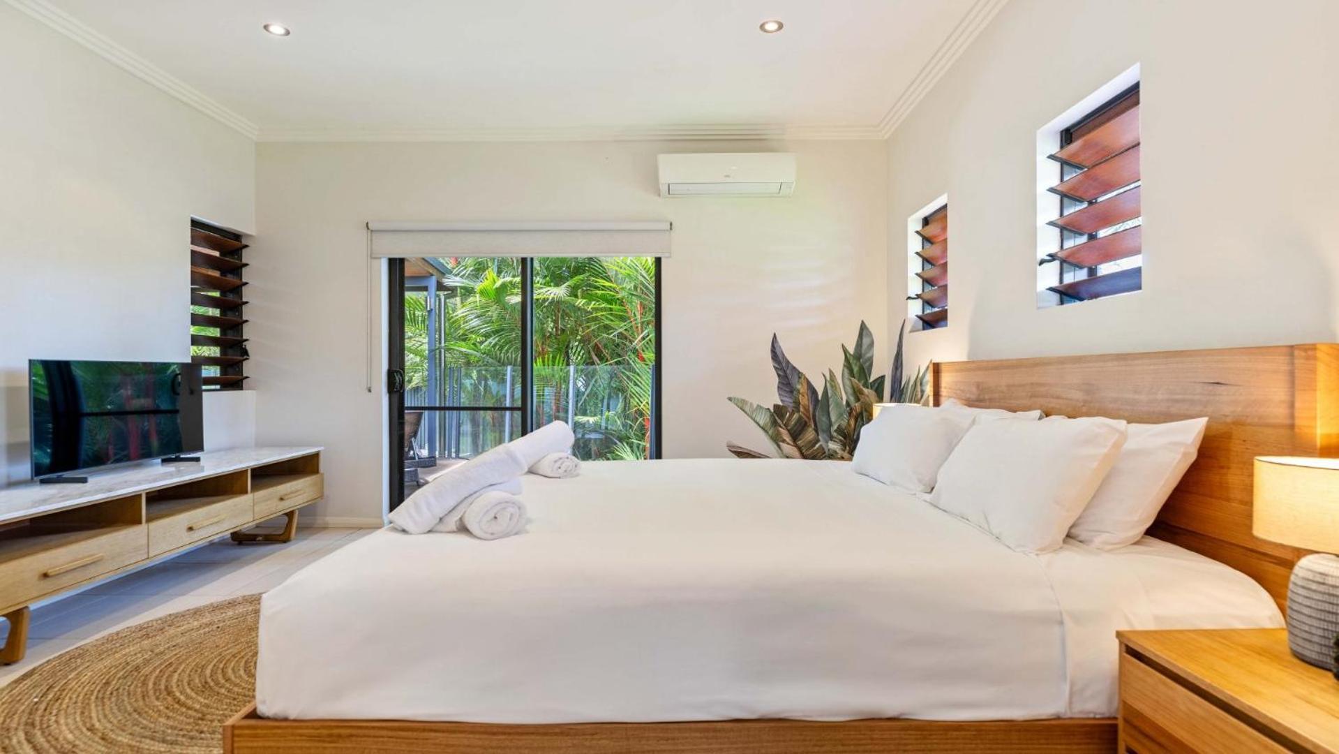 25 The Lakes Estate * Port Douglas