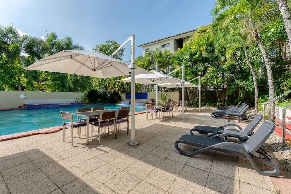 Laidback Living At Plaza Poolside Apartamento
